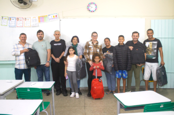 Foto - Entrega Kit Escolar 2025 • Santa Terezinha