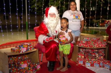 Foto - Natal Iluminado 2024 • Santa Terezinha