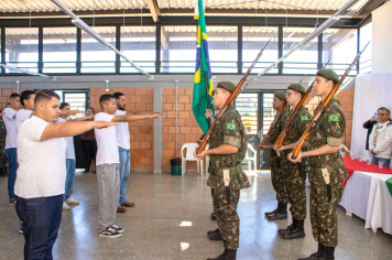 Foto - Solenidade de Compromisso à Bandeira dos Dispensados do Serviço Militar