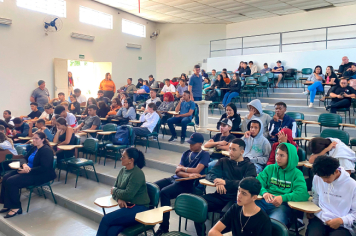 Foto - Campanha • Maio Laranja