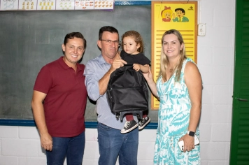 Foto - Entrega Kit Escolar Santa Terezinha
