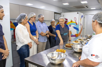 Foto - Visita da Primeira-dama do Estado Cristiane Freitas