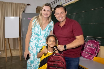 Foto - Entrega Kit Escolar Santa Terezinha