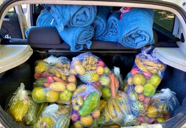 Entrega Kits de Frutas, Legumes e Cobertores 
